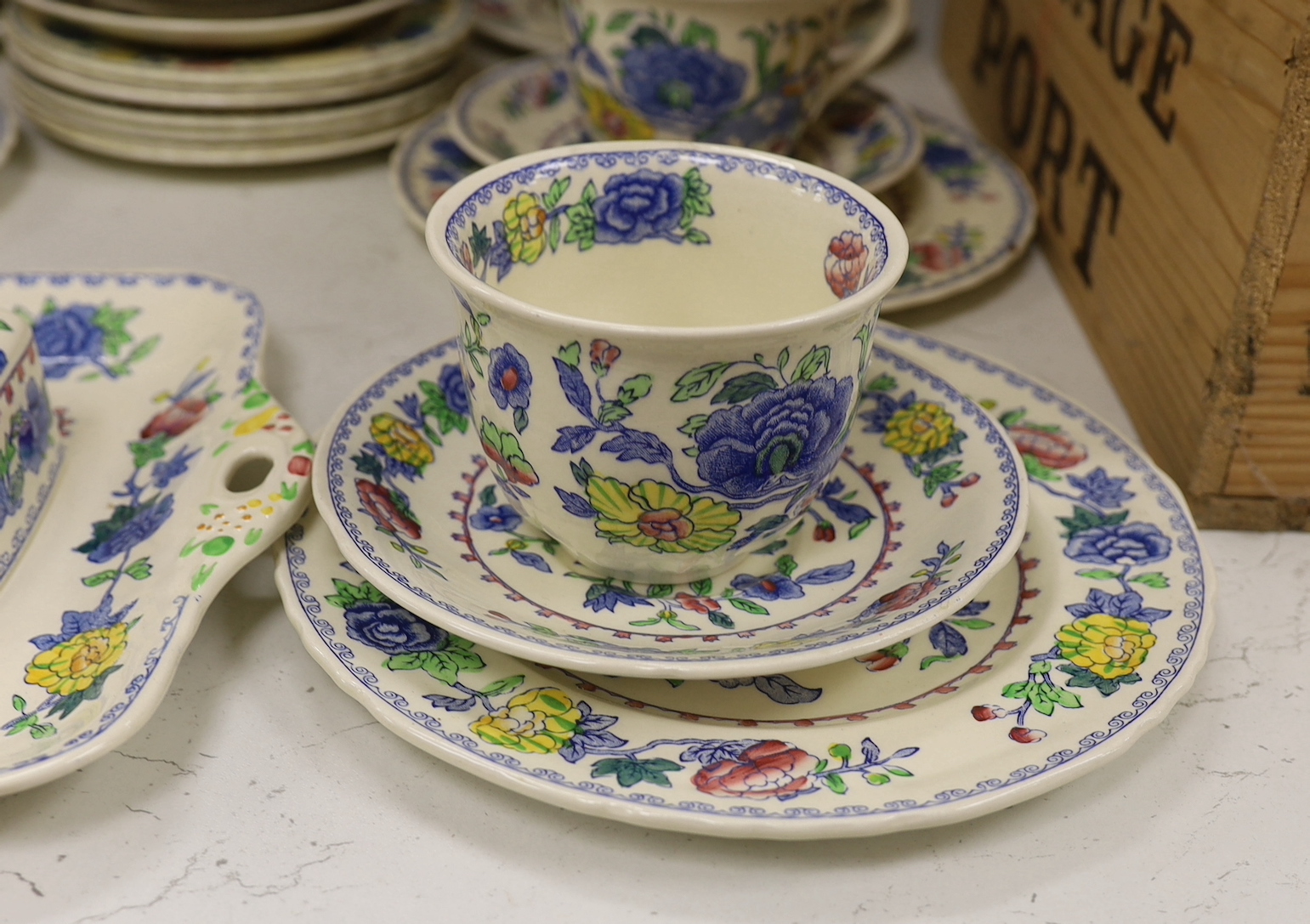 A Masons ‘Regency’ pattern part tea service, including teapot milk and cream jug